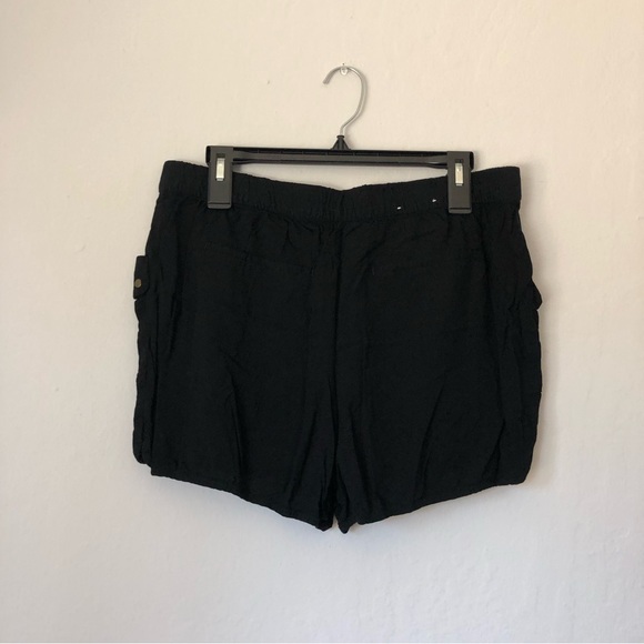 Gap Shorts Women’s Black Large Summer Cute Pockets - Picture 2 of 3